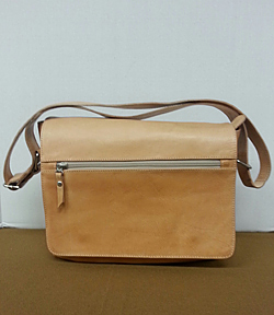 tan leather messenger bag medium